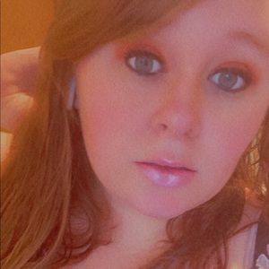 Meet your Posher, Brittney